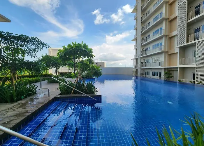 Your Stylish Escape In Park Mckinley West With Breathtaking Views *