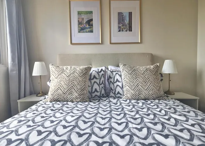 Your Stylish Escape In Park Mckinley West With Breathtaking Views