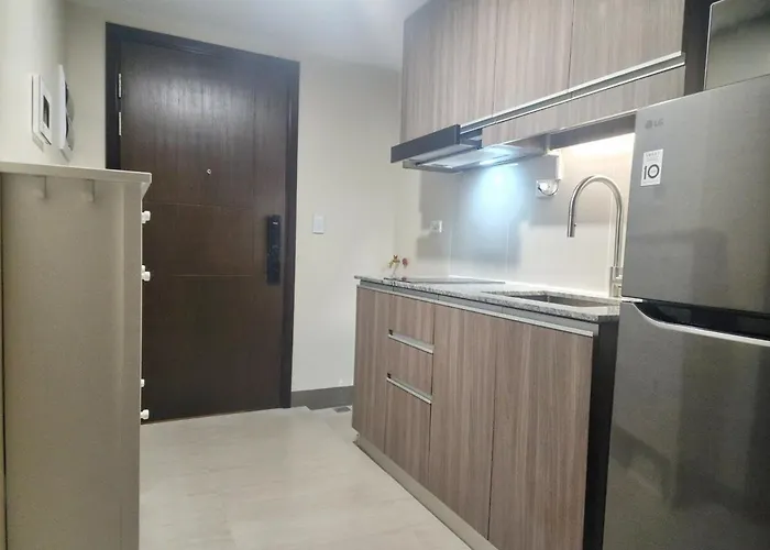 Apartment Your Stylish Escape In Park Mckinley West With Breathtaking Views *