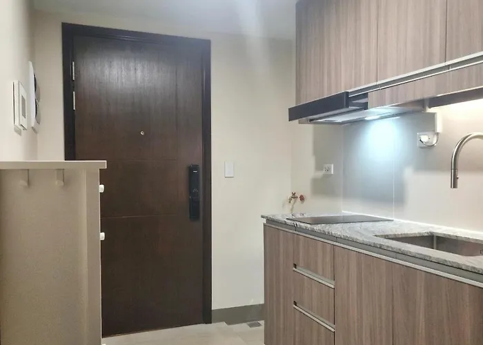 Your Stylish Escape In Park Mckinley West With Breathtaking Views